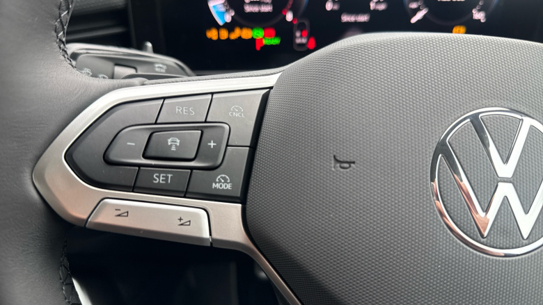 Volkswagen T-Roc 1.5 eTSI Life 5dr DSG Petrol Hatchback